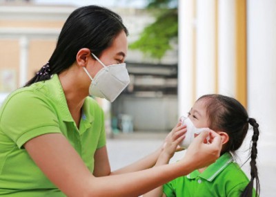 CHĂM SÓC TRẺ TRONG MÙA DỊCH COVID-19