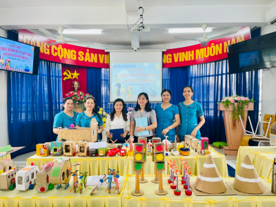 Hội thi Thiết kế đồ dùng, đồ chơi an toàn giao thông” năm học 2022 – 2023.