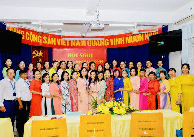 Trường Mầm non Hoa Mai tổ chức Hội nghị viên chức , người lao động năm học 2023-2024.