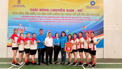CĐCS trường MN Hoa Mai tham gia Lễ khai mạc Giải Bóng chuyền nam - nữ công nhân - viên chức - lao động khối trường học TP Thủ Dầu Một năm 2025.