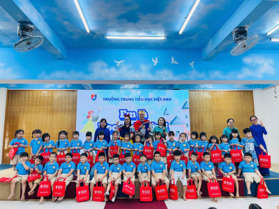 TRƯỜNG MẦM NON HOA MAI TỔ CHỨC CHO CÁC BÉ KHỐI LÁ THAM QUAN TRƯỜNG TRUNG TIỂU HỌC VIỆT ANH