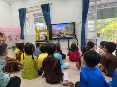 Trường MN Hoa Mai ứng dụng công nghệ AI trong việc tổ chức các hoạt động thao giảng dạy tốt theo kế hoạch.