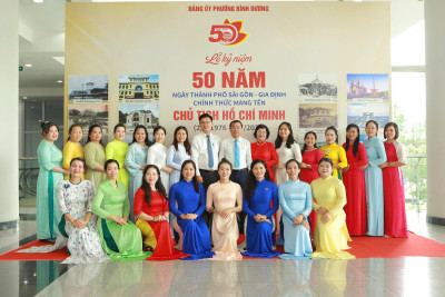 CHI BỘ TRƯỜNG MẦM NON HOA MAI THAM DỰ LỄ KỶ NIỆM 50 NĂM THÀNH PHỐ SÀI GÒN - GIA ĐỊNH CHÍNH THỨC MANG TÊN CHỦ TỊCH HỒ CHÍ MINH VÀ KỶ NIỆM 01 NĂM THÀNH LẬP PHƯỜNG BÌNH DƯƠNG