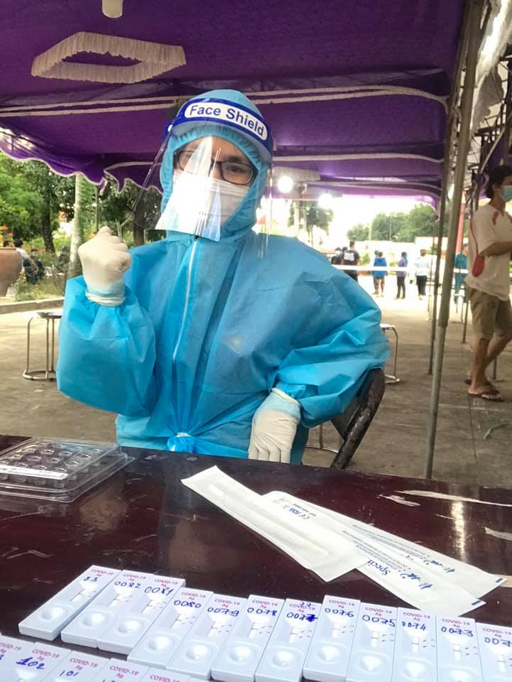 CÔ PHAN THỊ TUYẾT –  GIÁO VIÊN TRƯỜNG MN HOA MAI - GƯƠNG SÁNG TRONG TÌNH NGUYỆN THAM GIA PHÒNG CHỐNG DỊCH  COVID-19
