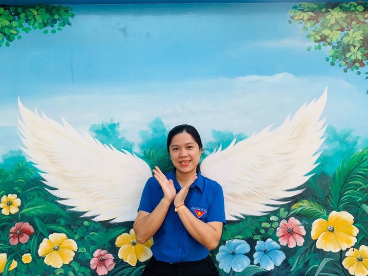 BÀI VIẾT VỀ “GƯƠNG SÁNG GIÁO VIÊN” CHÀO MỪNG KỈ NIỆM 41 NĂM NGÀY NHÀ GIÁO VIỆT NAM (20/11/1982-20/11/2023)-GƯƠNG SÁNG "CÔ TRẦN THỊ HOÀI THANH"