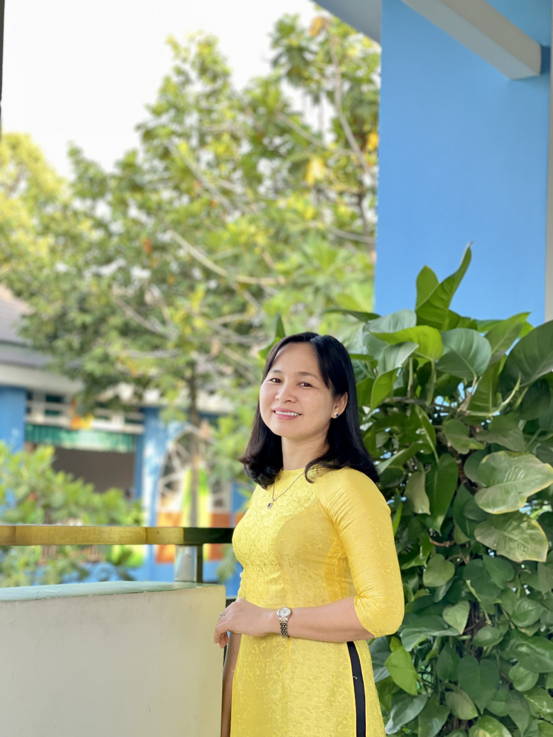 TUYÊN DƯƠNG “GƯƠNG SÁNG CÁN BỘ QUẢN LÝ” CHÀO MỪNG KỈ NIỆM 41 NĂM NGÀY NHÀ GIÁO VIỆT NAM (20/11/1982-20/11/2023)-CÔ LÊ THỊ TUYẾT MAI