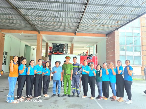 ĐỘI PCCC TRƯỜNG MẦM NON HOA MAI THAM GIA HỘI NGHỊ TUYÊN TRUYỀN KỸ NĂNG PHÒNG CHÁY CHỮA CHÁY VÀ CỨU NẠN CỨU HỘ, ĐỐI VỚI CÁC CƠ SỞ KINH DOANH, CƠ SỞ GIÁO DỤC TRÊN ĐỊA BÀN, TDM, PHÚ LỢI, BÌNH DƯƠNG.