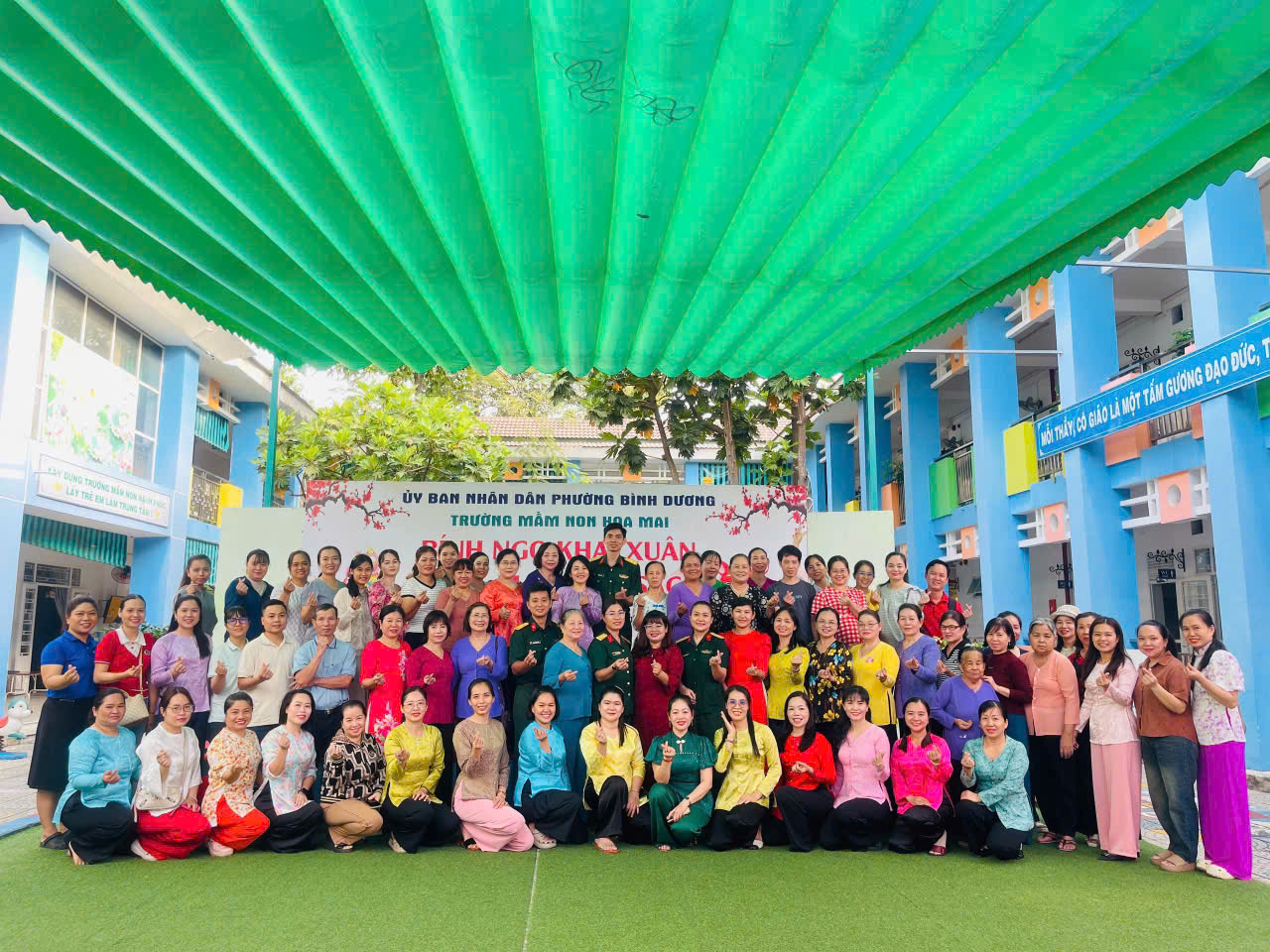 TRƯỜNG MẦM NON HOA MAI TỔ CHỨC NGÀY HỘI XUÂN – GÓI BÁNH CHƯNG, BÁNH TÉT