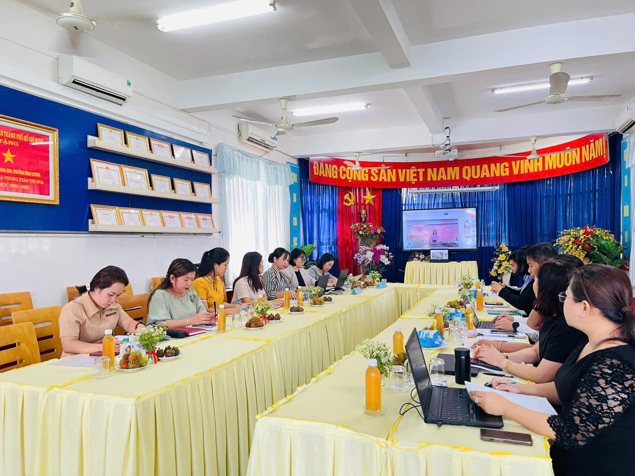 TRƯỜNG MẦM NON HOA MAI THAM DỰ HỘI THẢO GÓP Ý TÀI LIỆU HƯỚNG DẪN NGHIỆP VỤ PHỔ CẬP GIÁO DỤC MẦM NON